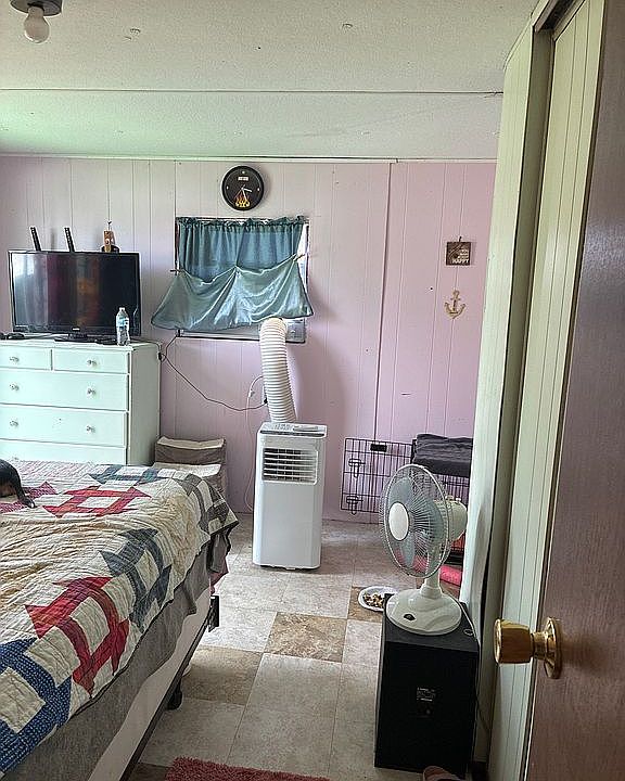 1st image of 1263 Golden Lake Rd #113