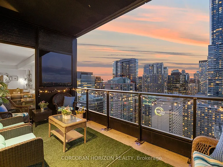 20 Edward St #Penthouse 1 — Photo 44