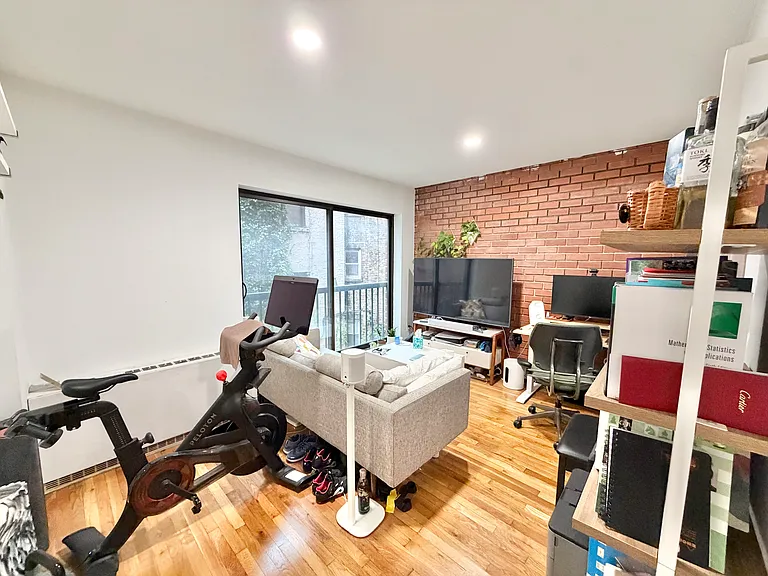 10 Jones St #2J — Photo 3