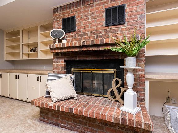 5th image of 3205 Linda Ln