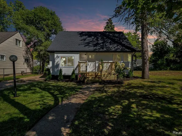 5322 Winthrop Blvd, Flint, MI 48505