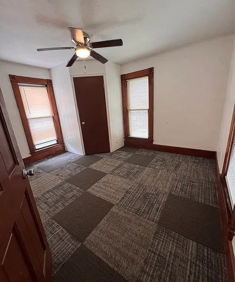 1111 SW Western Ave — Photo 4