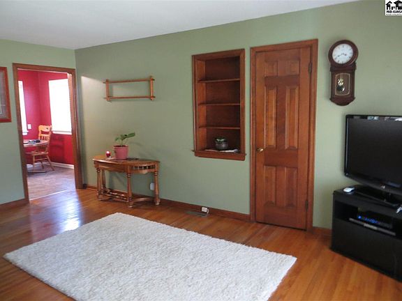 2nd image of 1023 Champa St
