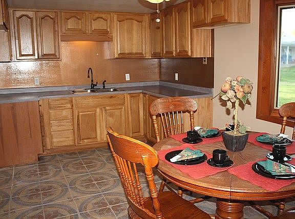 4th image of 12 Jordan Dr