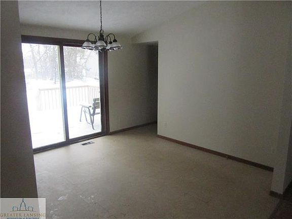 4th image of 123 Benson Ln