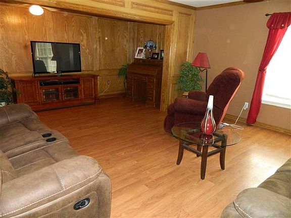 4th image of 128 County Road Se 3286