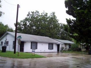 225 Braden St, Seguin, TX 78155