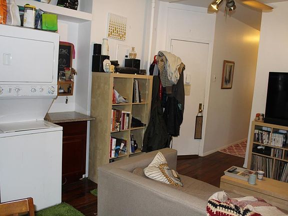 4th image of 336 14th St APT 2L