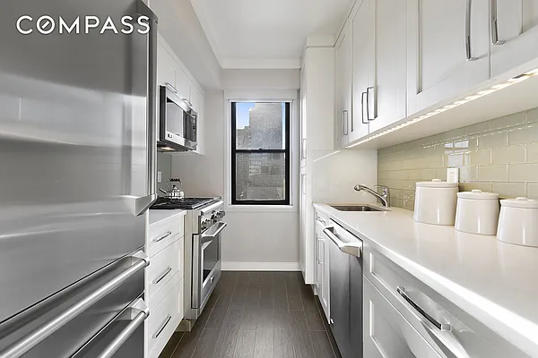 Sold by Compass | media 7