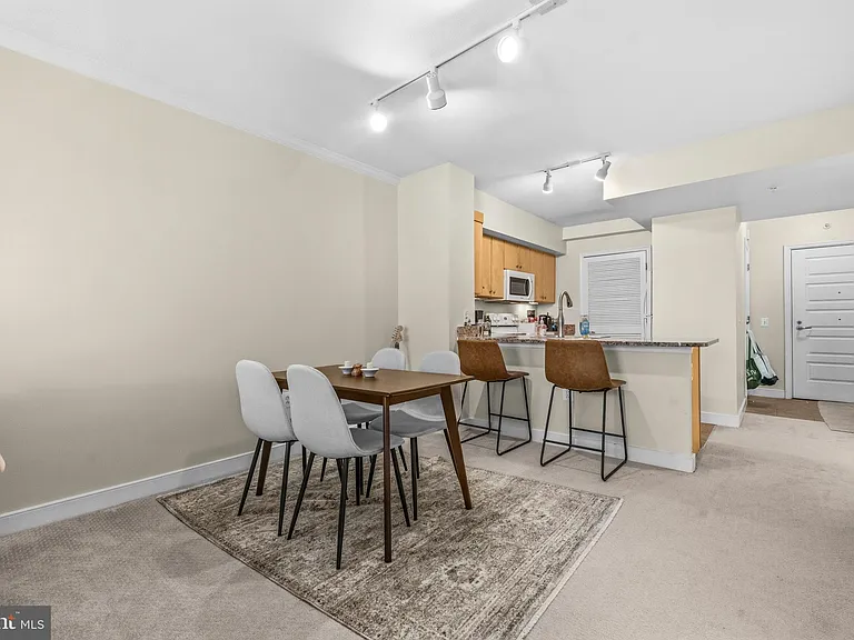 631 D St NW #336 — Photo 7