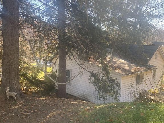 4th image of 13973 Henry St