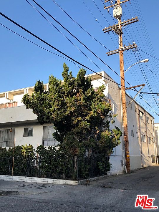 2nd image of 1051 N Gardner St