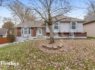 1300 SW 22nd St, Blue Springs, MO 64015