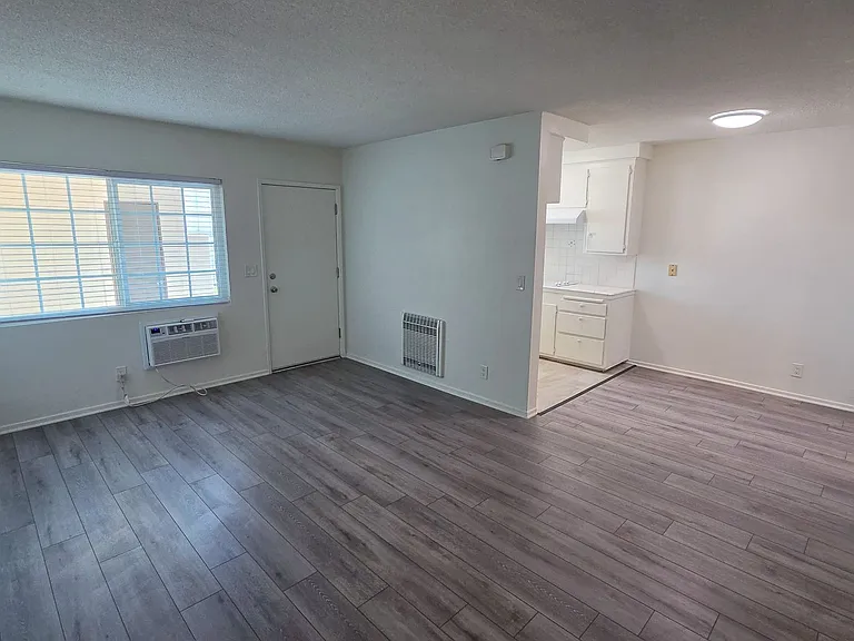 Upstairs Vacancy in West La Habra! — Photo 7