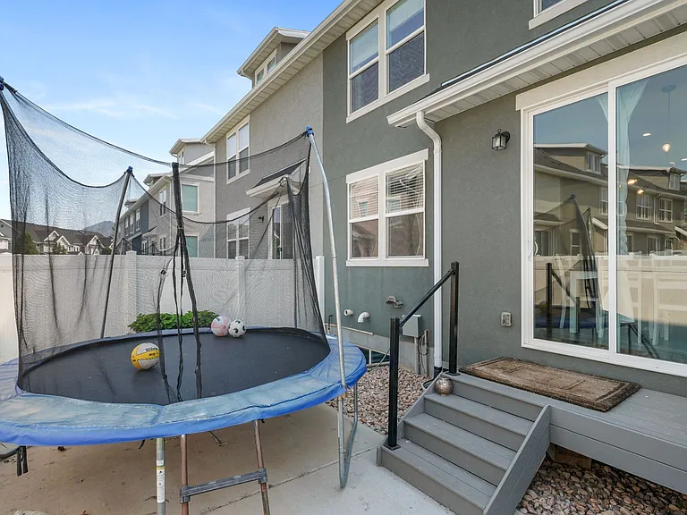 1082 S Lilac Way — Photo 18
