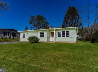 96 5th Ave, Fayetteville, PA 17222