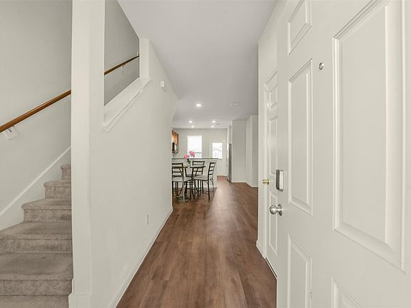 2nd image of 4619 Prairie Chase Dr