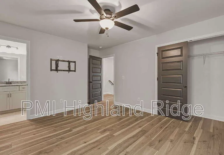 6084 Ivory Ln — Photo 16