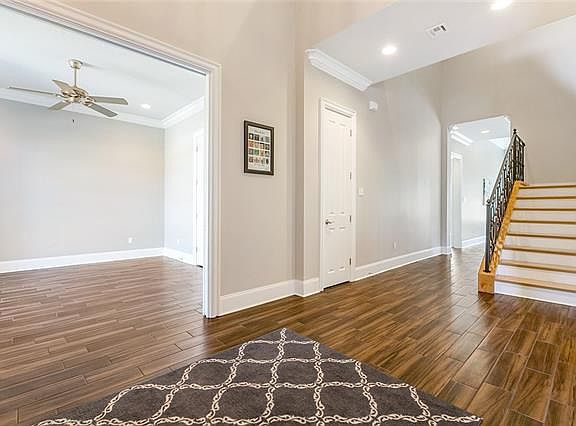 3rd image of 184 Forest Oaks Dr