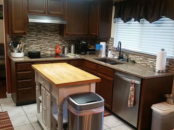 3rd image of 1822 Woodtrail Ct