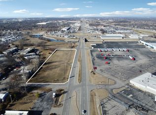 E Admiral Pl E, Tulsa, OK 74116