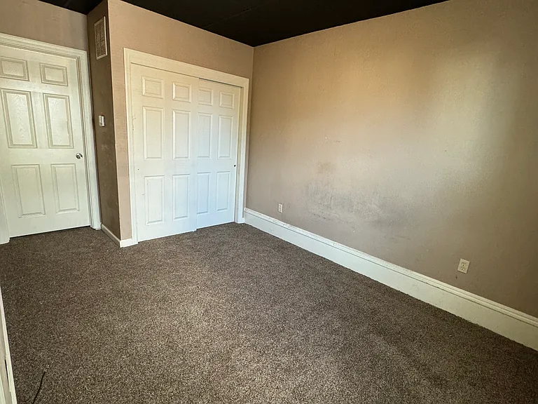 350 Jefferson St #2 — Photo 6