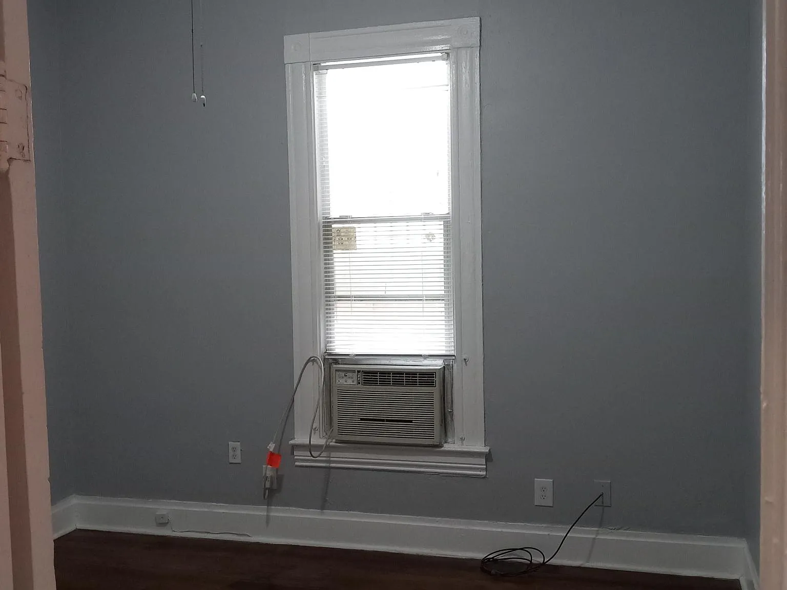 3 bed, 900 sqft, $1,595 — Photo 3