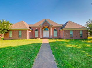 301 Foxfield Cv, Marion, AR 72364
