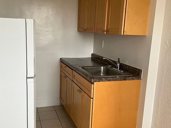 2nd image of 2445 E 72nd St APT 400
