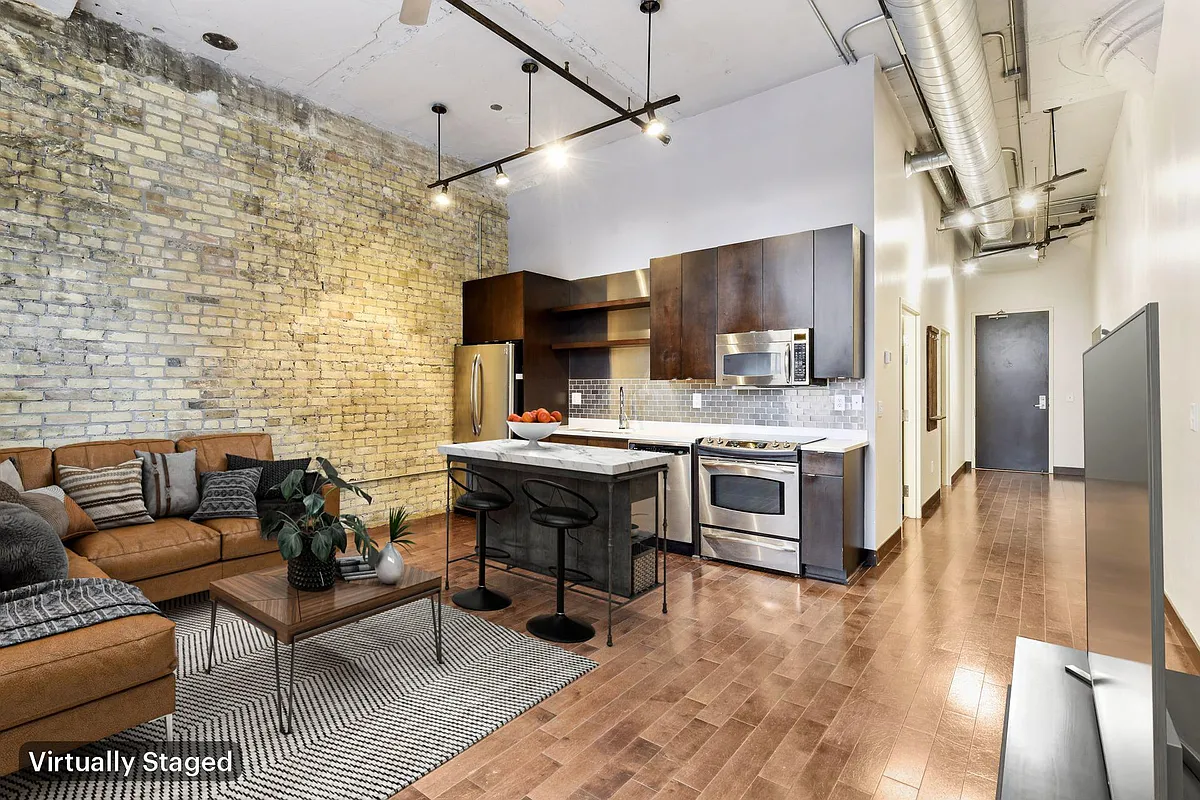 Building Photo - 618 Washington Ave N #200