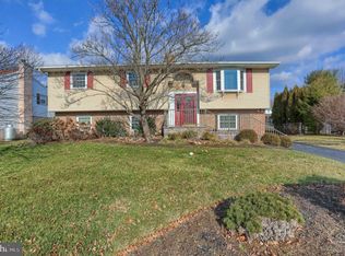 1139 Cedar Crest Dr, Lebanon, PA 17046