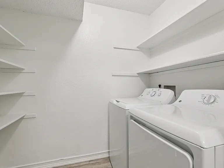 Wolfe Run Apartments — Photo 22