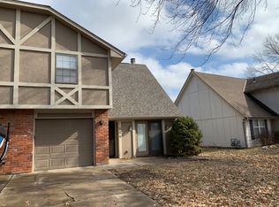 804 NW 37th St, Blue Springs, MO 64015