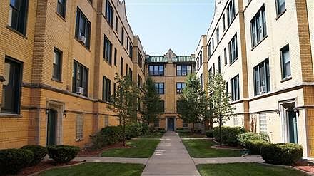 1st image of 2330.5 N Spaulding Ave #3B
