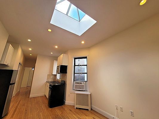 1st image of 42 W 65th St #5X