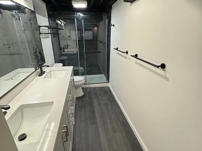 2816 N Main St — Photo 18