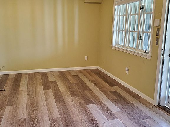 4th image of 24037 Marine View Dr S #A