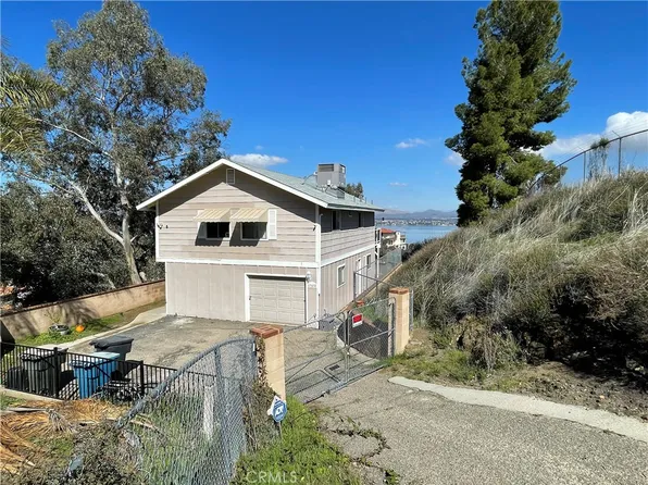 33450 Mitchell Dr, Lake Elsinore, CA 92530