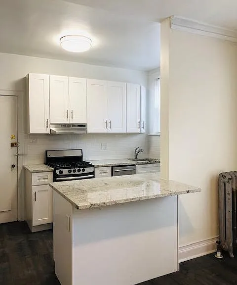 810 Clark St — Photo 9