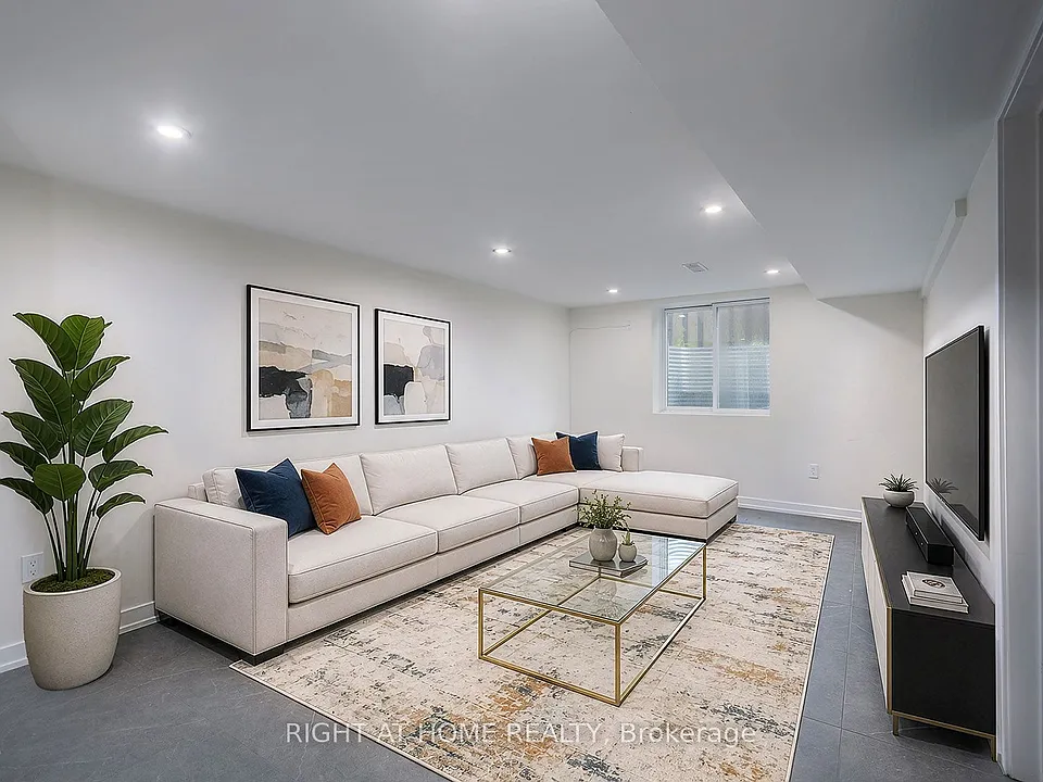 511 Woodcrest Ave #BASEMENT