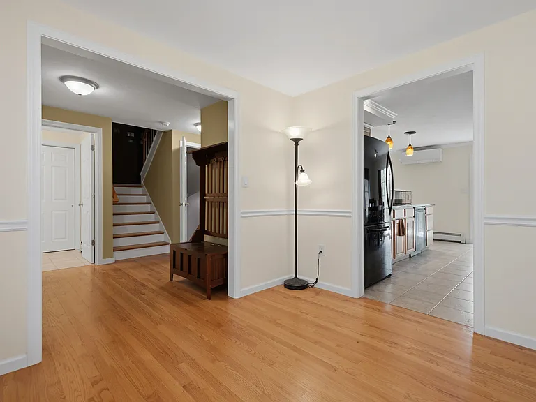 27 Colburn St #27 — Photo 13