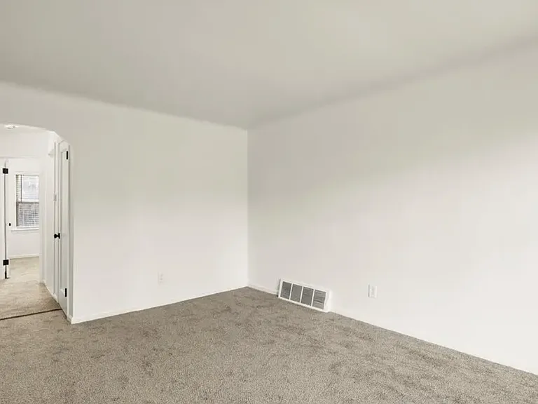 8871 Sussex St — Photo 19