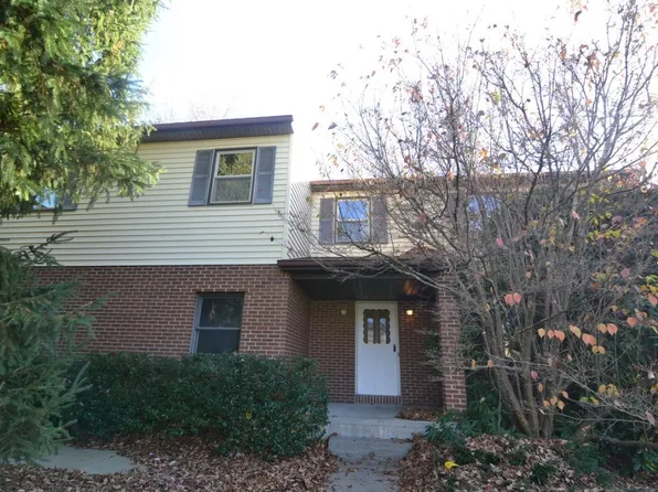 2640 Mill Glen Rd, Endicott, NY 13760