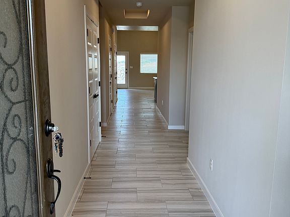 2nd image of 909 Keenland Ave