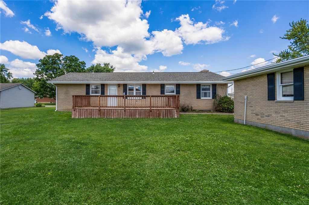 14 Greeneview Dr, Jamestown, OH - View 6