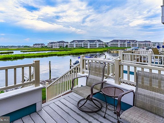 5th image of 220 N Heron Dr #2205