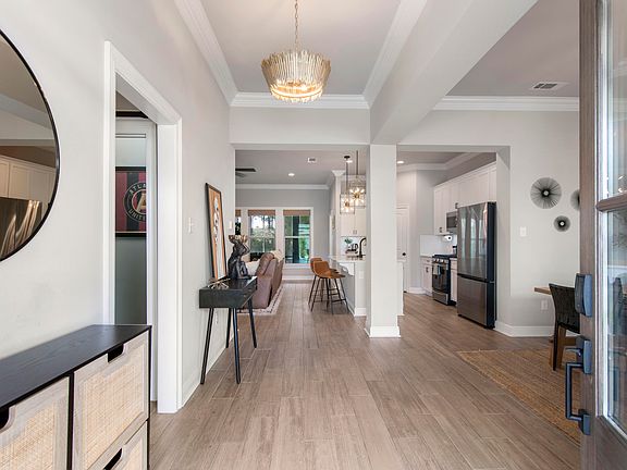 5th image of 222 Campfire Cv