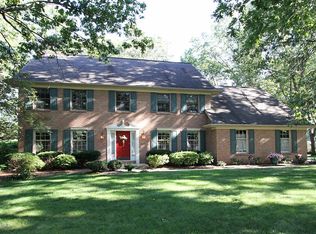 5601 Saddle Club Dr, Kalamazoo, MI 49009