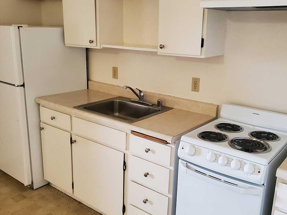 1st image of 2657 Lakeshore Blvd APT 5