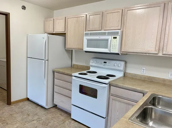 Fairways III, 3515 10th Ave S #310, Moorhead, MN 56560
